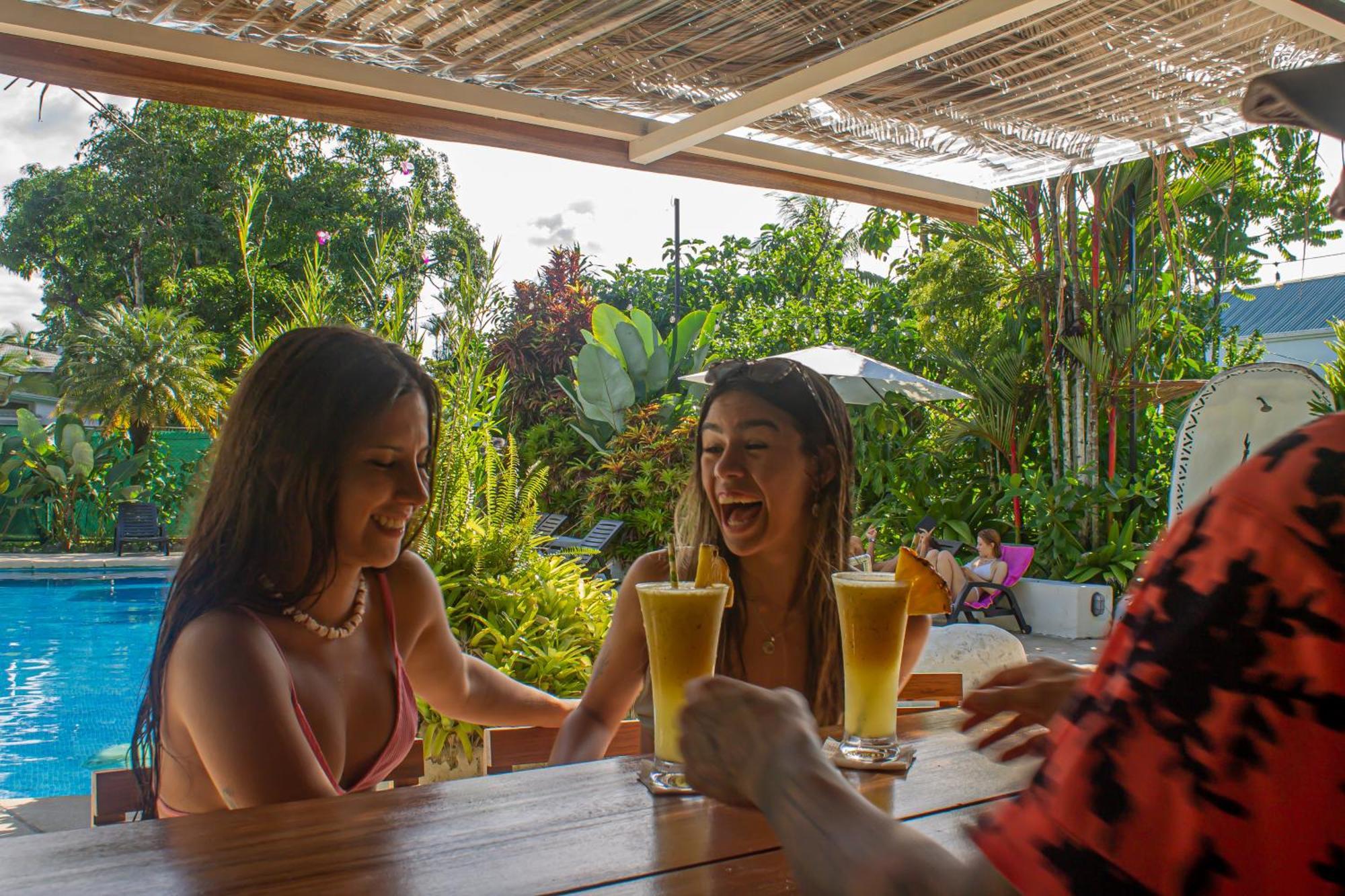 El Clan Hostel Puerto Viejo de Talamanca 외부 사진